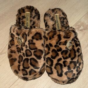 Michael Kors leopard print slippers size 9